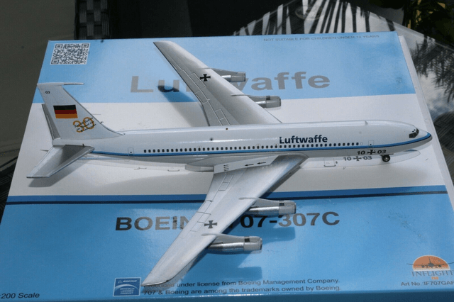 Luftwaffe B707-307C (1003), Inflight200