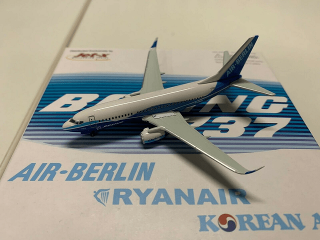 Air Berlin B737-700 (D-ABBN) "Boeing livery", 1:400