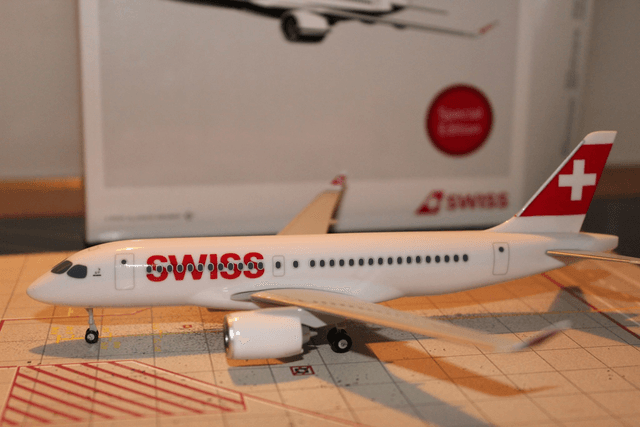 Swiss Bombarier CS100, 1:200, Spezial Edition für Swiss
