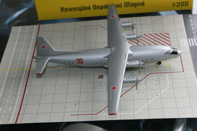 Russian Air Force Antonov AN-10 (19), 1:200, lim. Ed. 50, very rare!