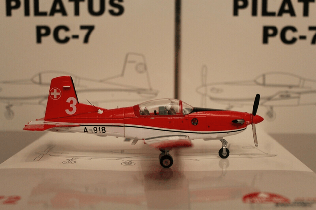 Pilatus PC-7 (A-918) Team / 3 Payerne Air14 , 1:72