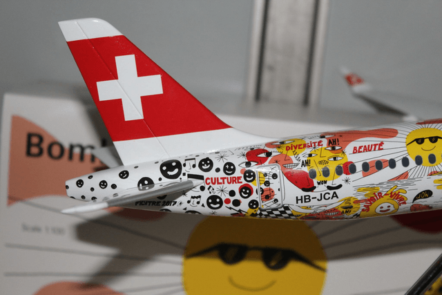 Swiss Bombardier CS300 Modell, 1:100 "Romandie"