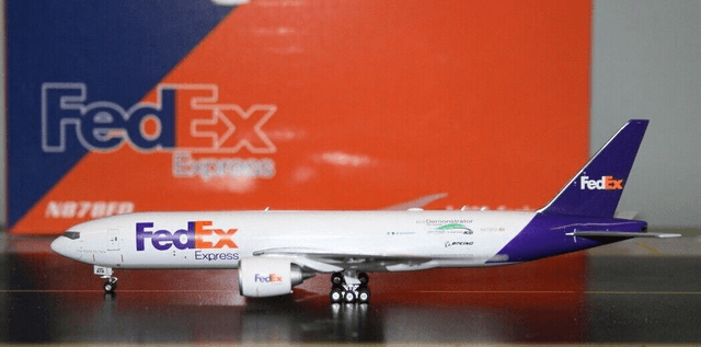 FedEx Express Boeing 777-200FS2 (N878FD), 1:400 Phoenix
