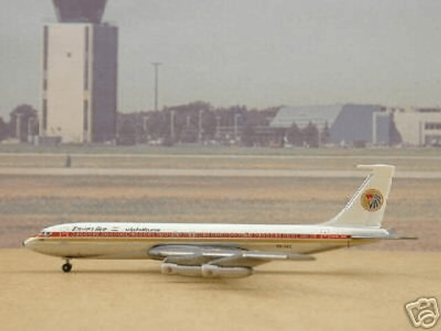 Egypt Air B707-366C (OC) "Mena" (SU-AVZ), 1:400