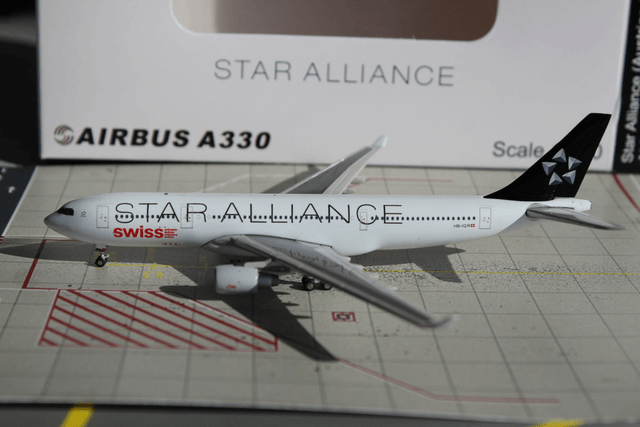Swiss A330-200 (HB-IQR) "Star Alliance", 1:400
