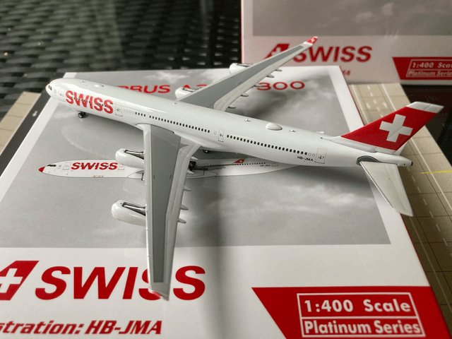 Swiss A340-300 (HB-JMA) "Red Nose", 1:400, Phoenix