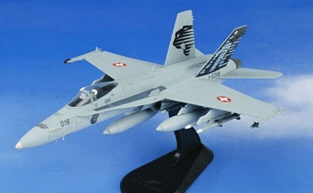 F/A-18C Hornet Swiss Air Force 18th Sqn. "Panthers" J-5018, 1:72, HobbyMaster