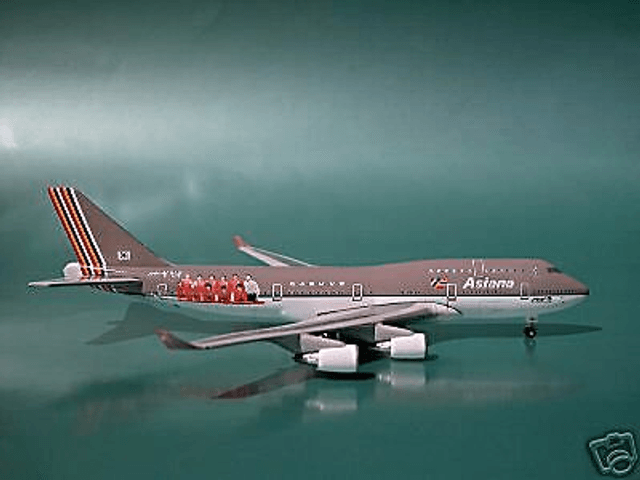 Asiana Airways B747-400 (HL7423) "Football 2006", 1:400 Phoeniy