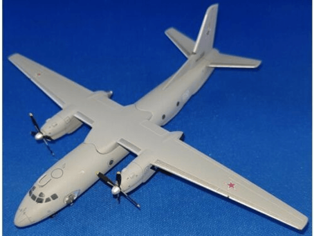 An-26 Russian Air Force "blue 03" (RF-36072), 1:200, Aviaboss