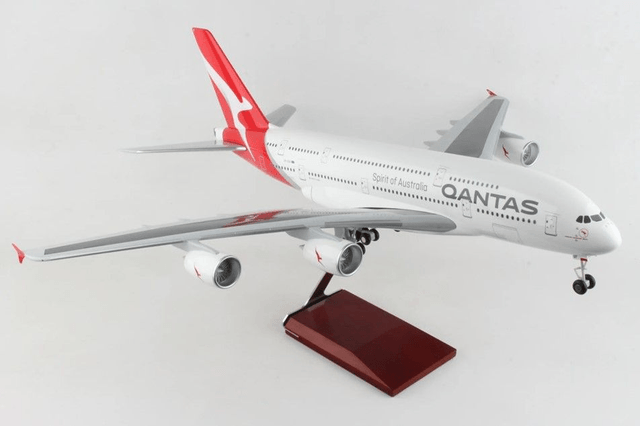 Qantas Airbus A380-800 (VH-OQF), 1:100 Skymarks