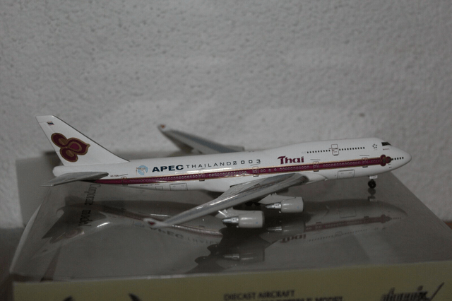 Thai Airways B747-400 (HS-TGH) "APEC Thailand 2003", 1:400 Phoenix, SELTEN!