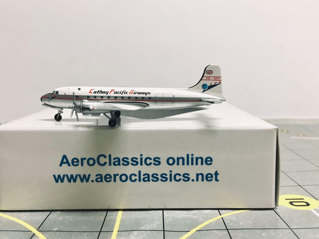 Cathay Pacific Airways DC-4 (VR-HFF), 1:400