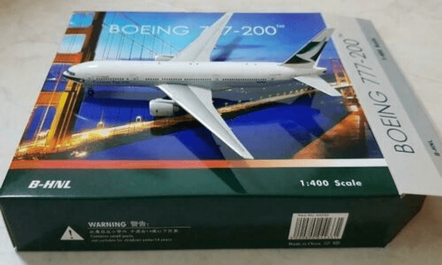 Cathay Pacific B777-200 (B-HNL), 1:400 Phoenix
