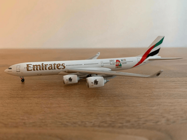 Emirates Airlines A340-500 (A6-ERA) "Dubai 2005", 1:400