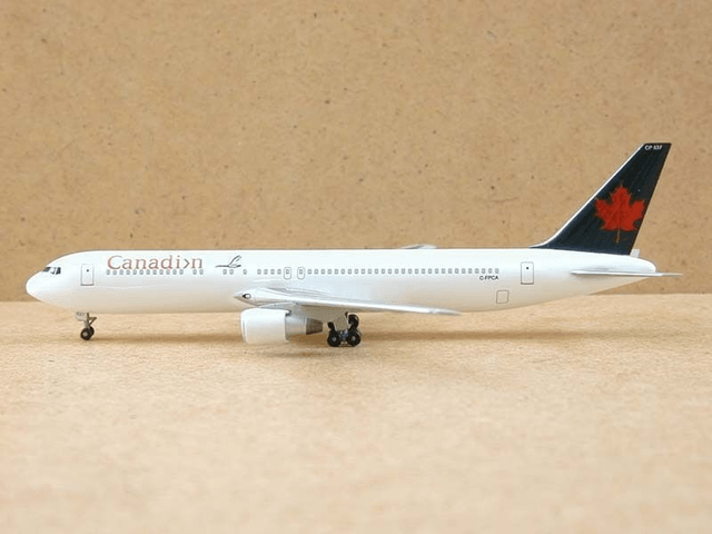 Canadian Airlines / Air Canada B767-375 "Transitional Livery" (C-FPCA), 1:400