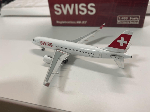 Swiss A320-200 (HB-JLT), 1:400, Phoenix