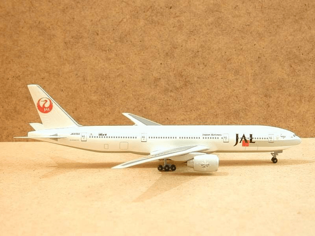 JAL B777-200 "VEGA" (JA8982), 1:400