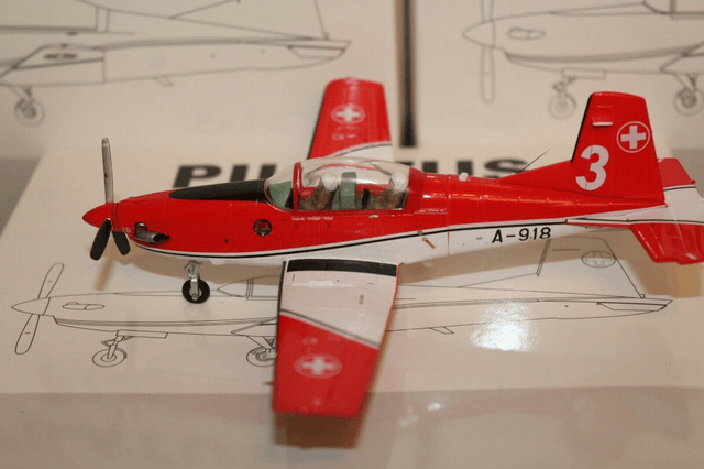 Pilatus PC-7 (A-918) Team / 3 Payerne Air14 , 1:72