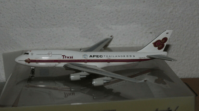 Thai Airways B747-400 (HS-TGH) "APEC Thailand 2003", 1:400 Phoenix, SELTEN!