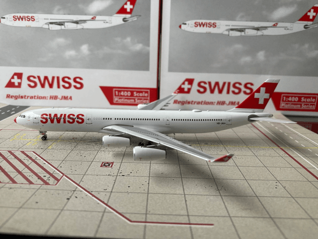 Swiss A340-300 (HB-JMA) "Red Nose", 1:400, Phoenix