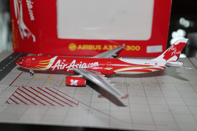 Air Asia A330-300 (9M-XXT), JC Wings 1:400