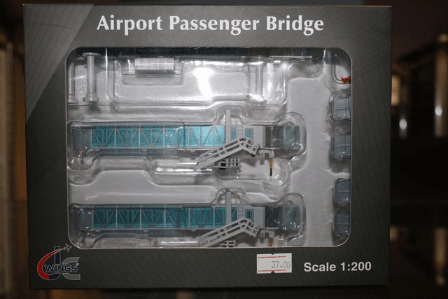 Fluggastbrücken für B747, 1:200 JC Wings