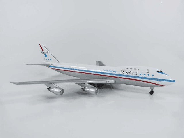 United Airlines B747-122  (N4735U), 1:400
