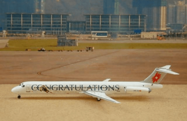 Crossair MD-83 (HB-ISX) &quot;Anja Parson&quot;, 1:400 Phoenix