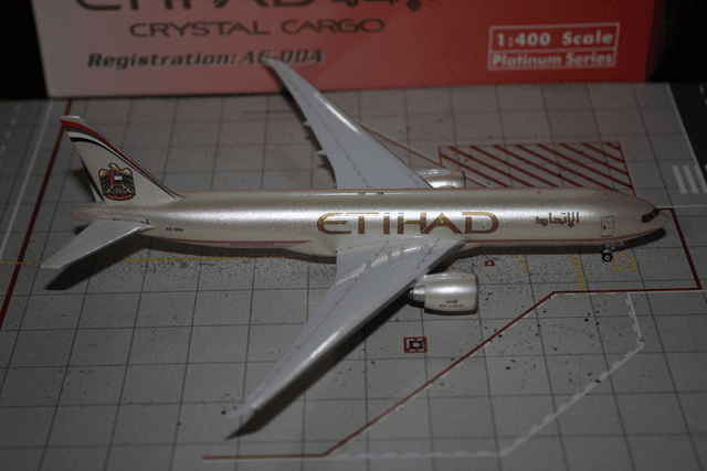 Etihad Cristal Cargo B777-200F (A6-DDA), 1:400