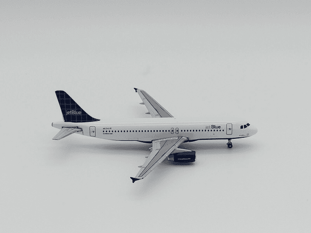 JetBlue Airways A320 (N534JB) &quot;Bada Bing Bada Blue&quot;, 1:400