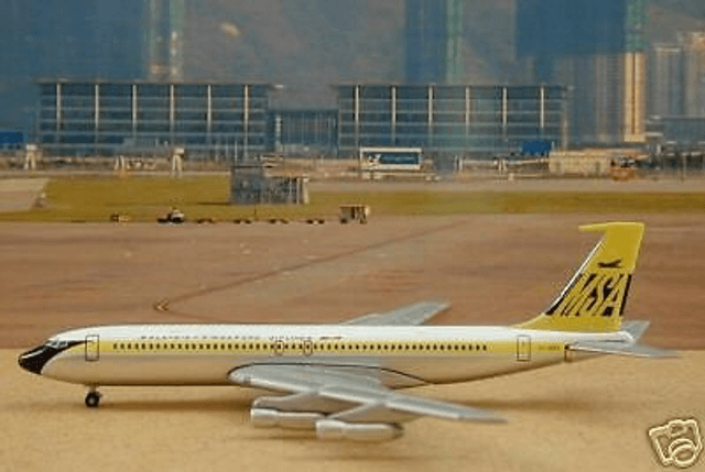Malaysia Singapore Airl. B707 (9V-BBA), 1:400