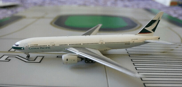 Cathay Pacific B777-200 (B-HNL), 1:400 Phoenix