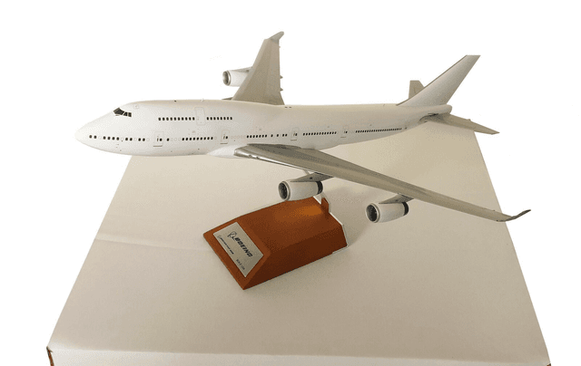 BLANK B747-400 (RR), 1:200, JCWings