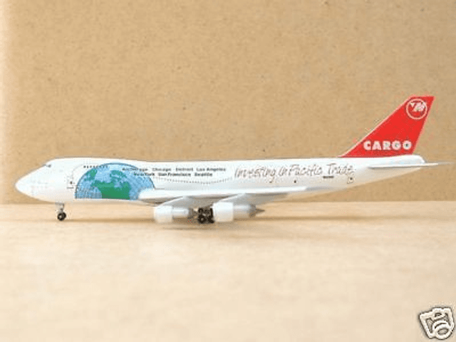 Northwest Airlines Cargo B747-2J9F Investing in Pacif., 1:400