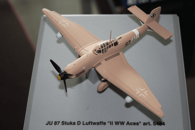 JU 87 Stuka Luftwaffe D &quot;II WW Aces&quot;, 1:100
