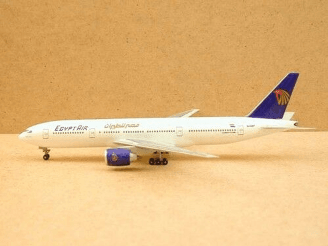 Egypt Air B777-266 &quot;Nefertiti&quot; (SU-GBP), 1:400