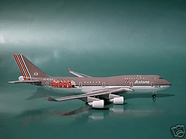 Asiana Airways B747-400 (HL7423) &quot;Football 2006&quot;, 1:400 Phoeniy