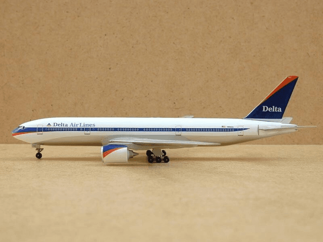 Delta Airlines B777-232 (OC 1990s) (N866DA)