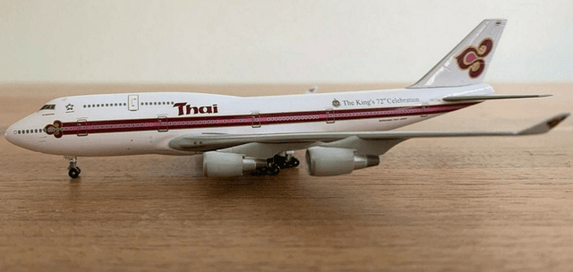 Thai Airways B747-4D7 &quot;Kings 72nd Celebration&quot; (HS-TGK), 1:400 